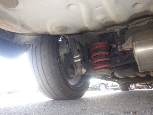 Vehicle SU00001371 large view 16