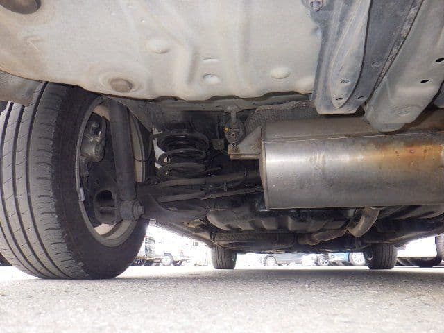 Vehicle SU00001426 large view 15