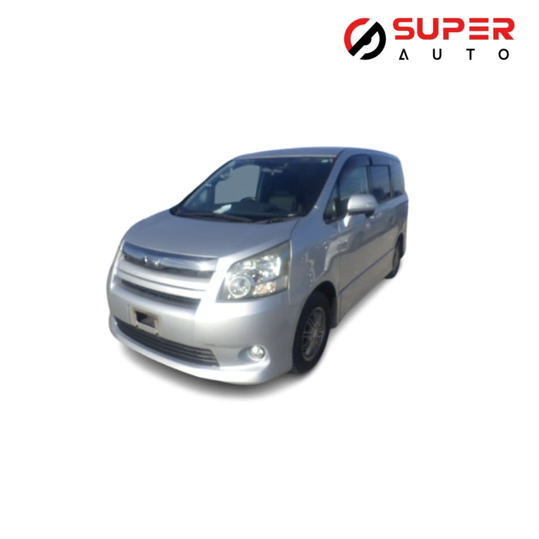 
									2007 TOYOTA NOAH Si
								