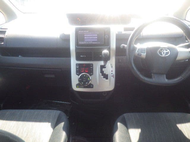 Vehicle SU00001371 large view 27