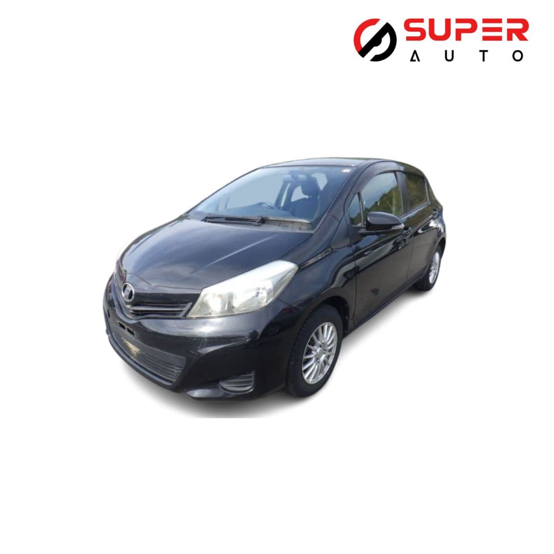 
									2013 TOYOTA VITZ F SMILE EDITION
								