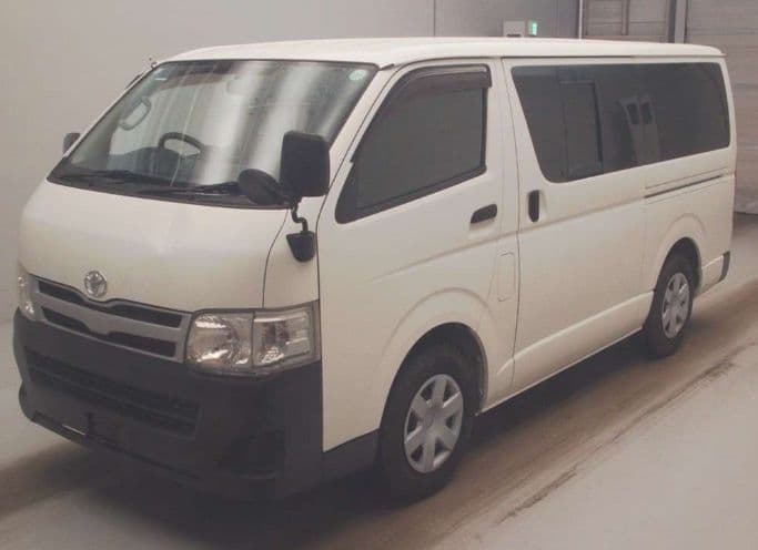 
									2013 TOYOTA HIACE DX
								