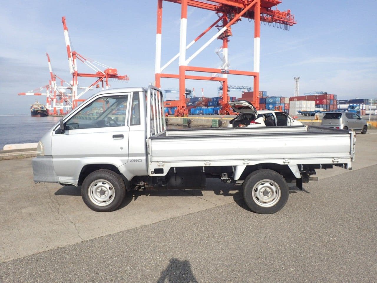 Vehicle SU00001506 large view 3