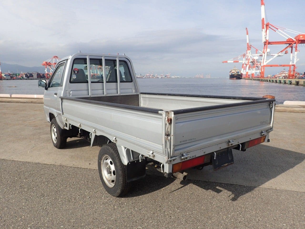 Vehicle SU00001506 large view 4