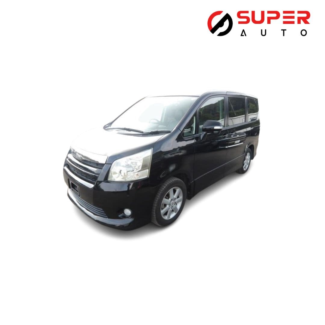 
									2007 TOYOTA NOAH Si
								