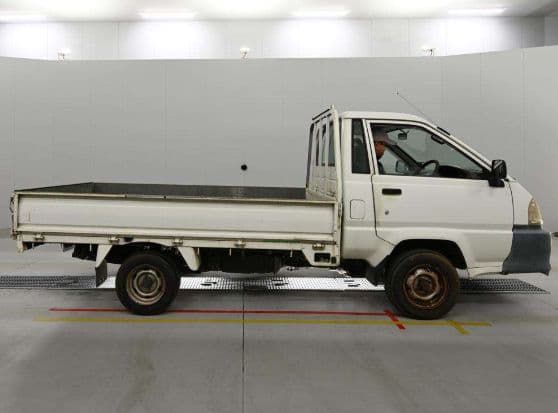 Vehicle SU00001620 large view 3