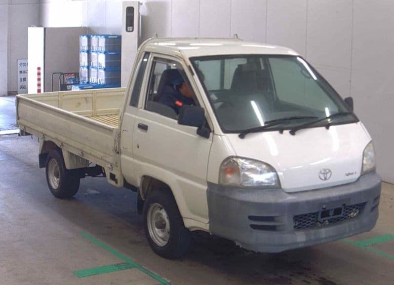 
									2003 TOYOTA TOWNACE DX
								