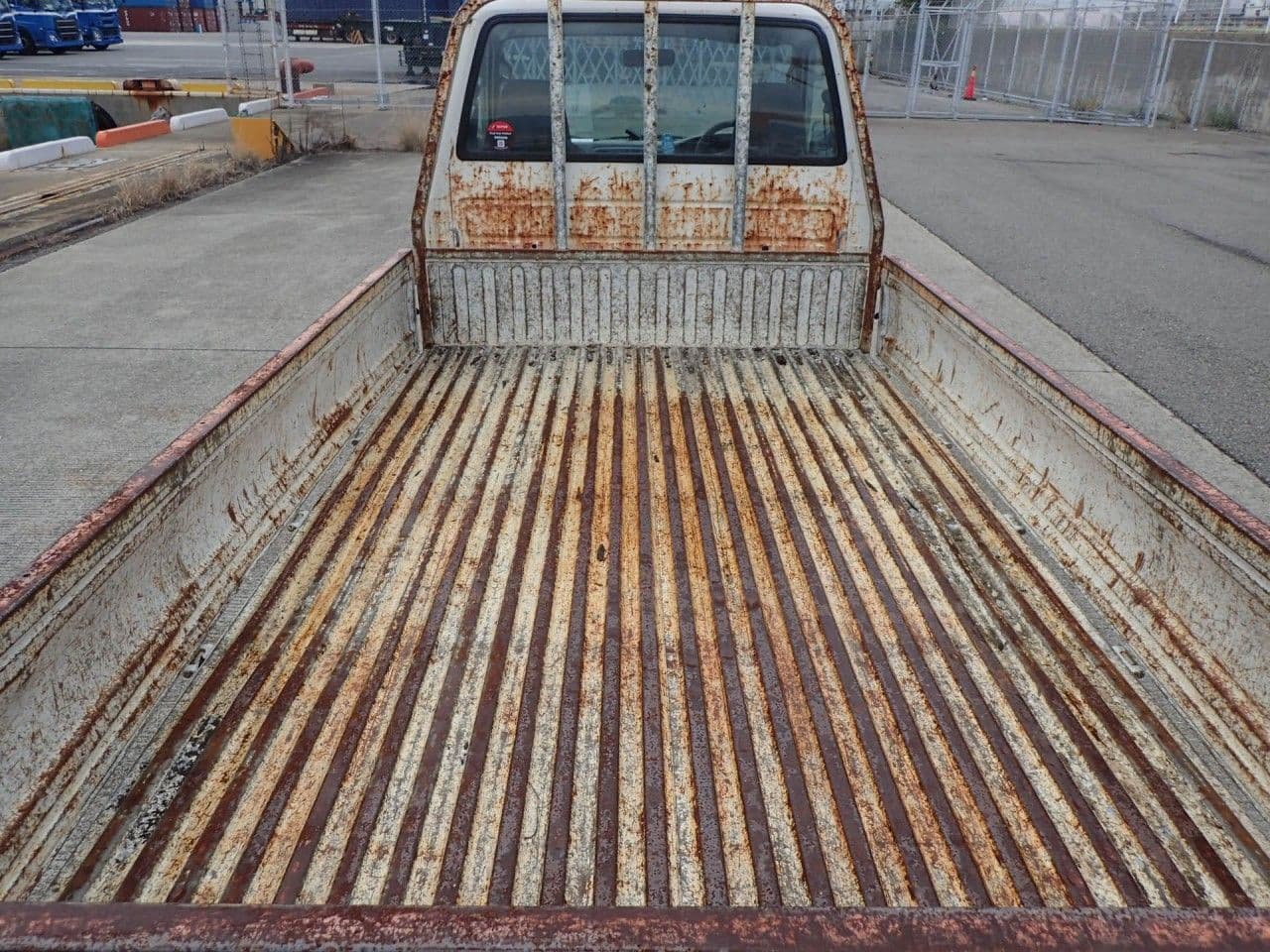 Vehicle SU00001654 large view 20