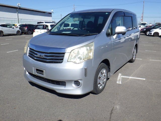 
									2012 TOYOTA NOAH X Smart Edition
								