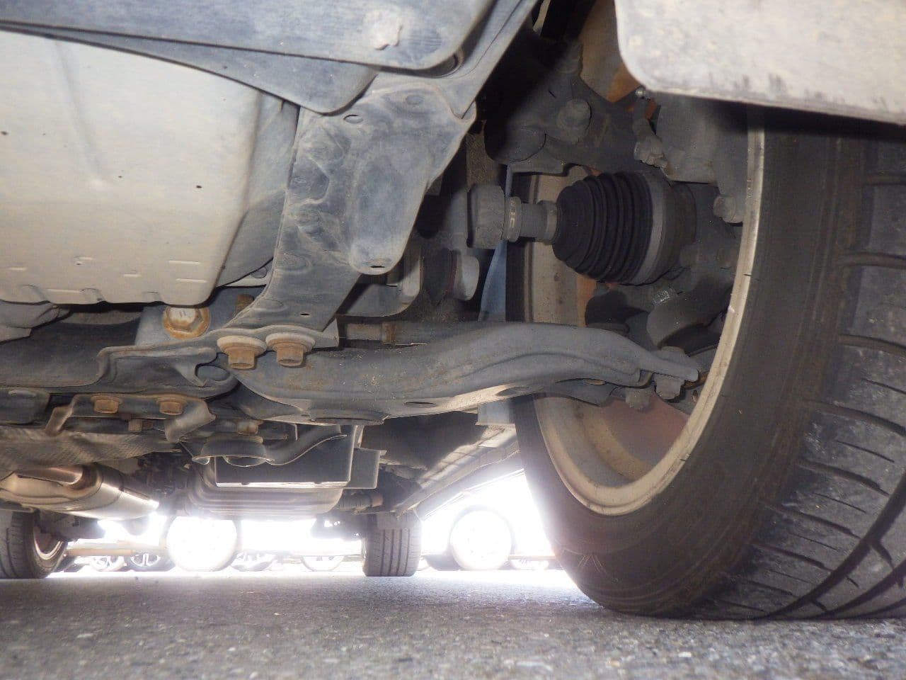 Vehicle SU00001044 large view 15