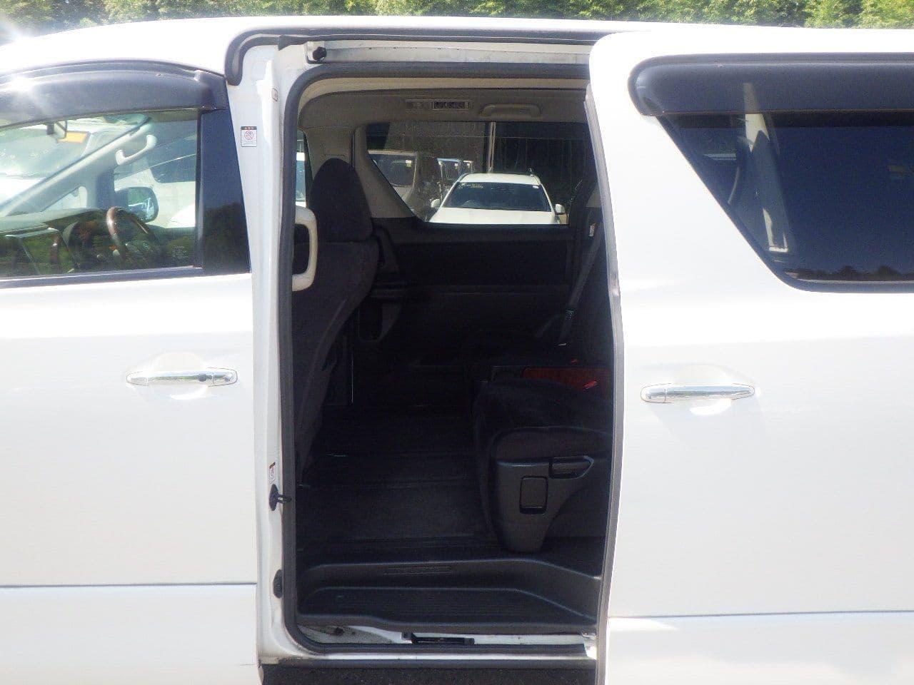 Vehicle SU00001044 large view 23