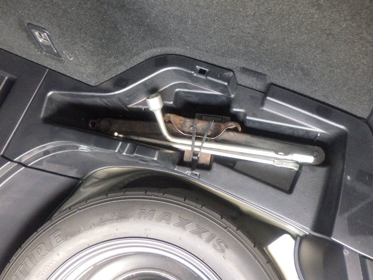 Vehicle SU00001096 large view 35