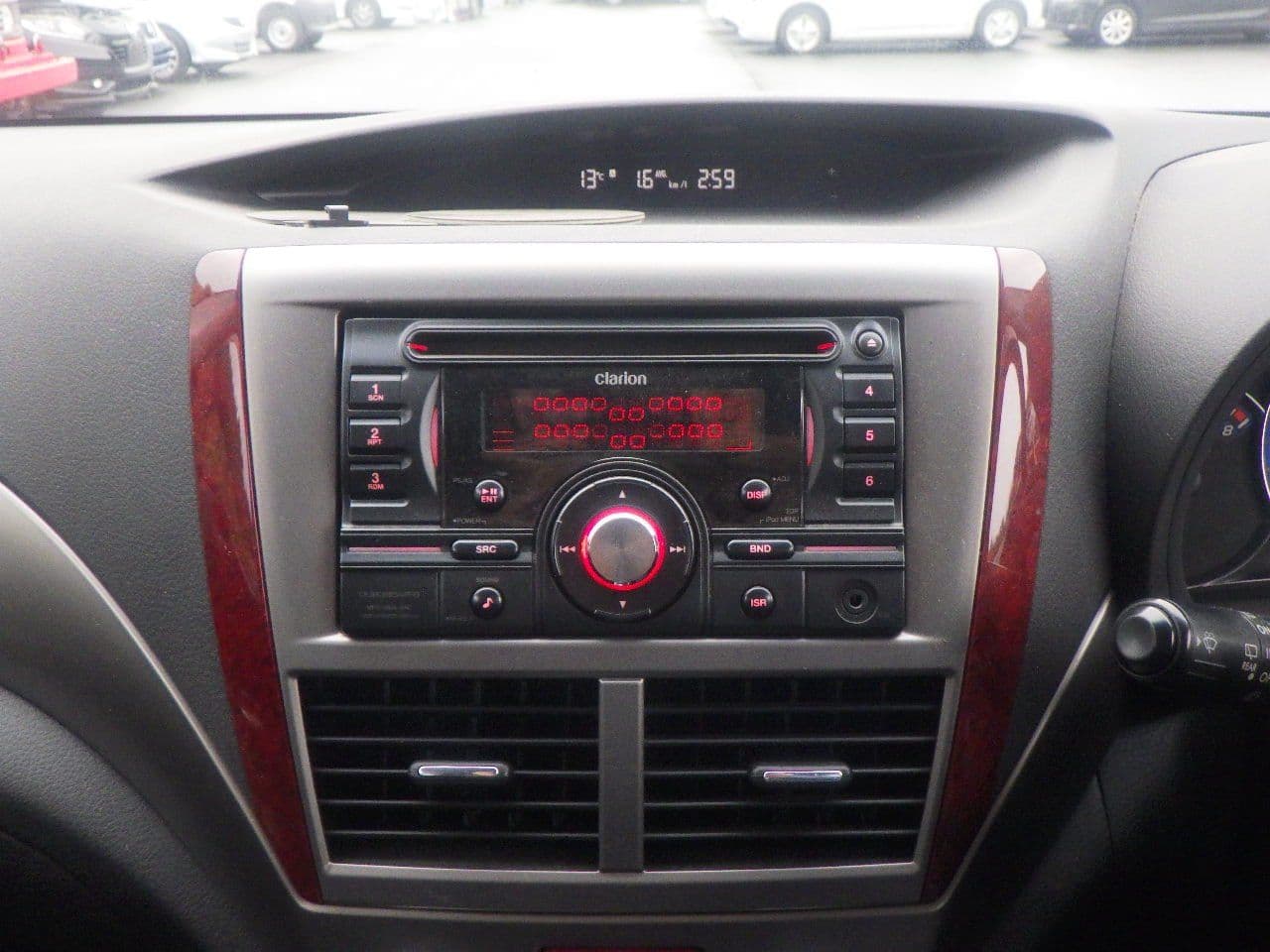 Vehicle SU00001123 large view 29