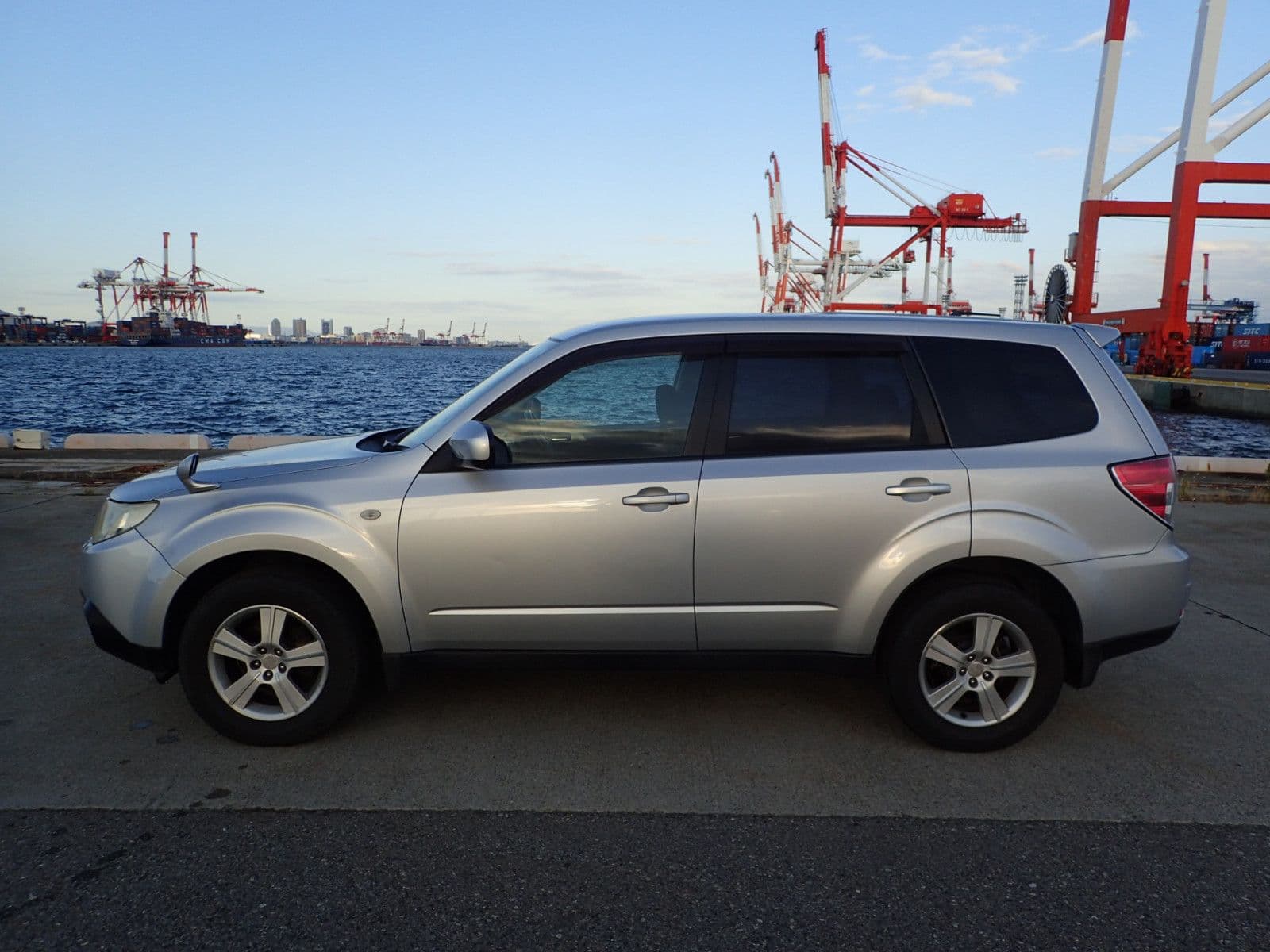 Vehicle SU00001116 large view 3