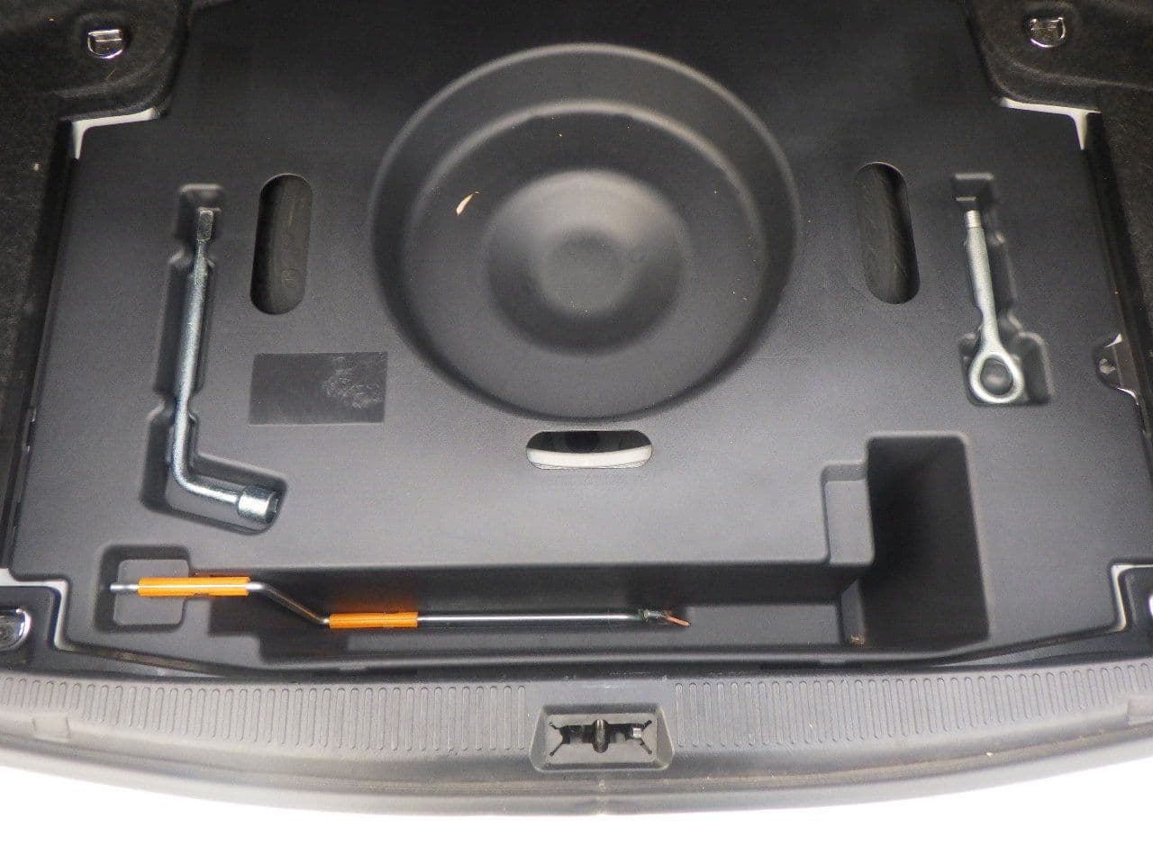 Vehicle SU00001124 large view 35