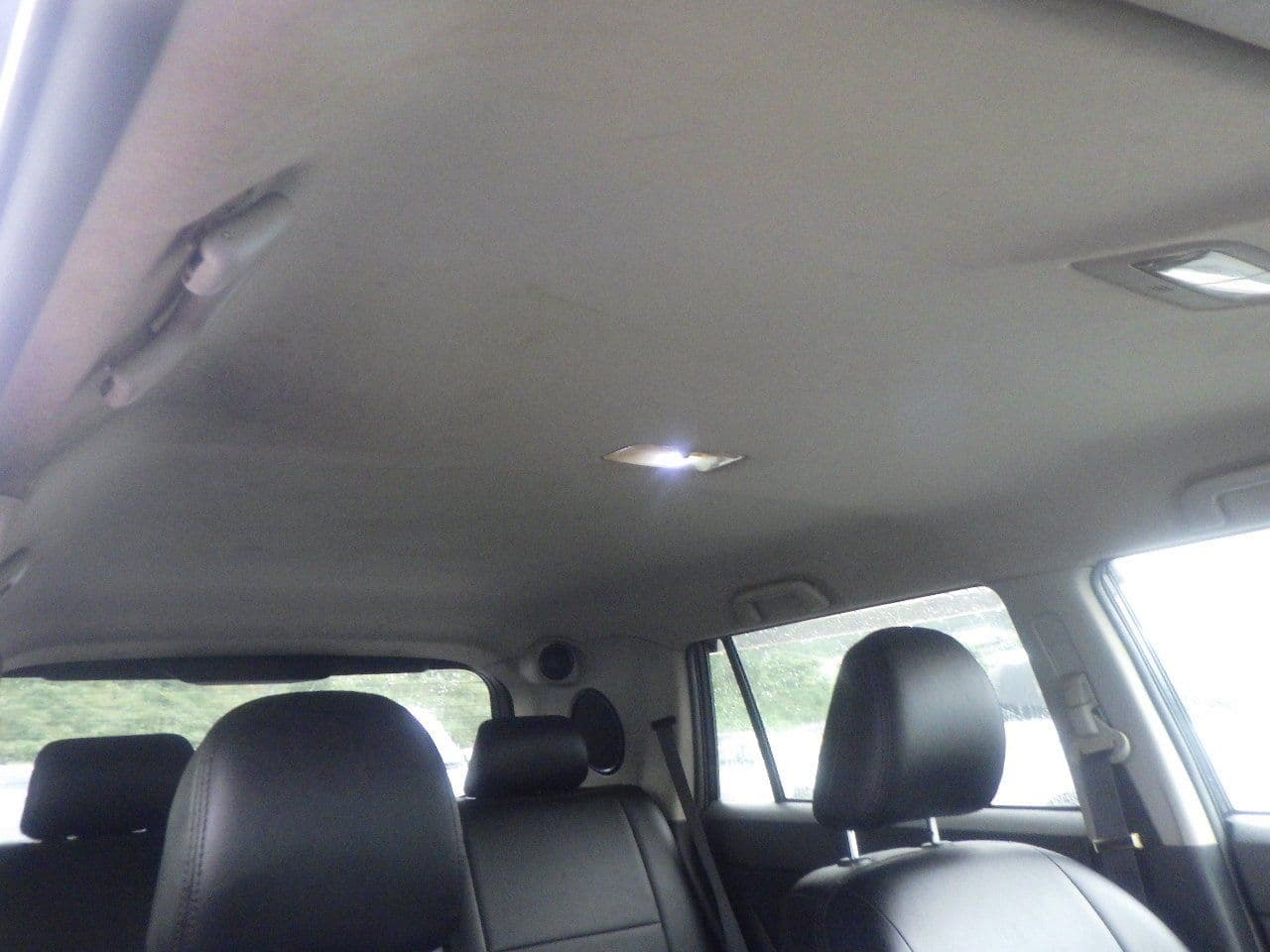 Vehicle SU00001122 large view 25