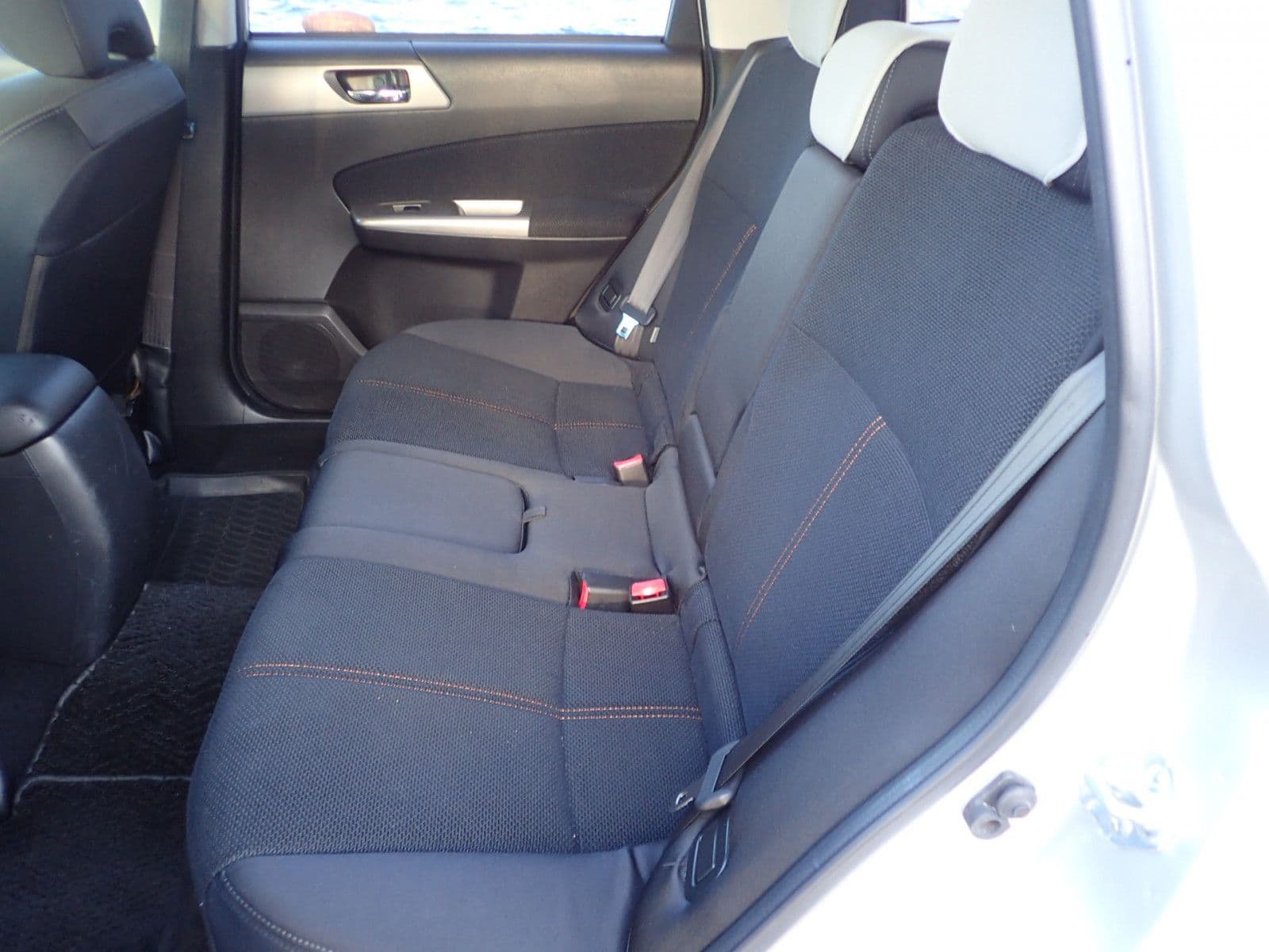 Vehicle SU00001116 large view 23