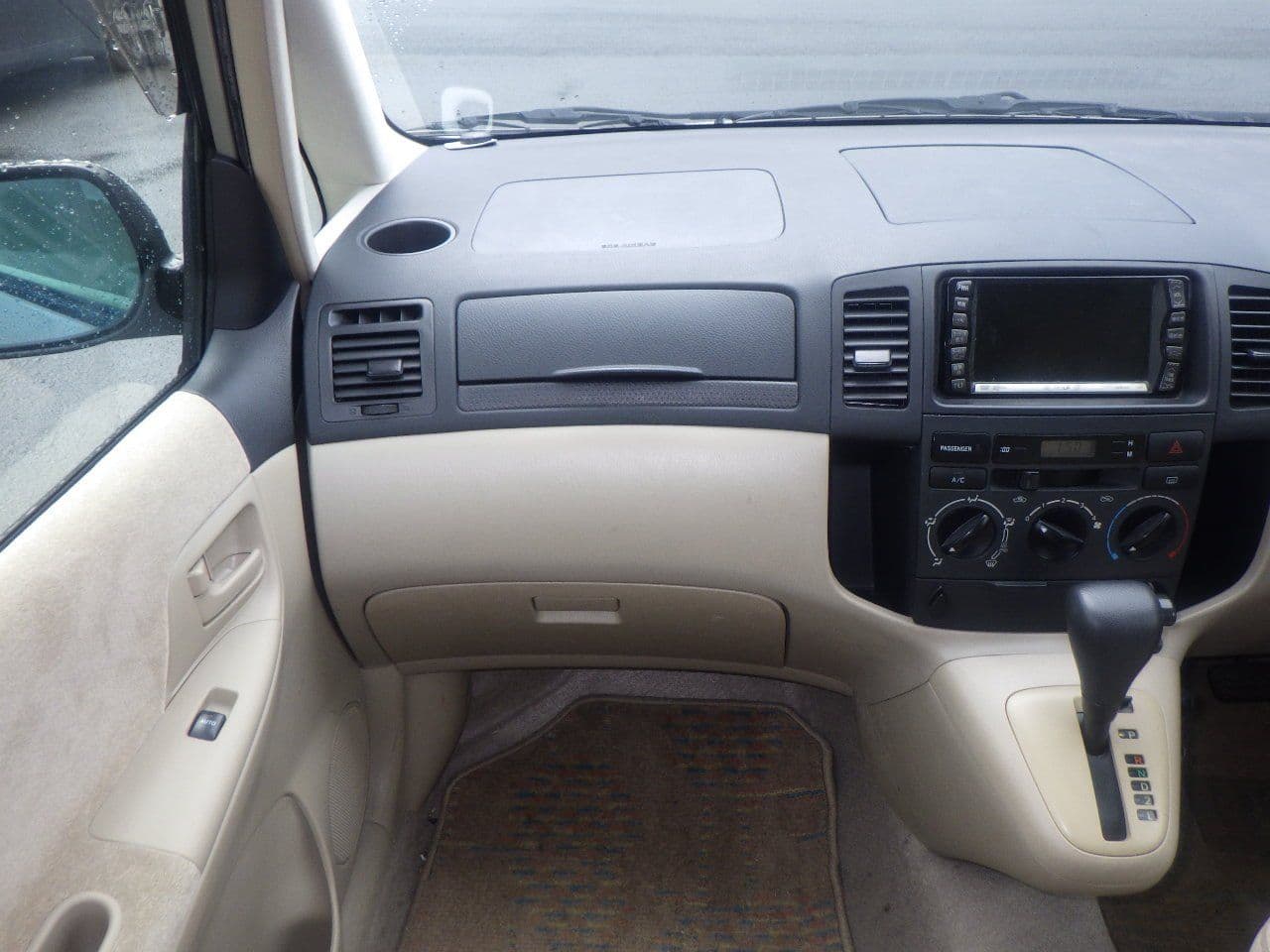 Vehicle SU00001121 large view 26