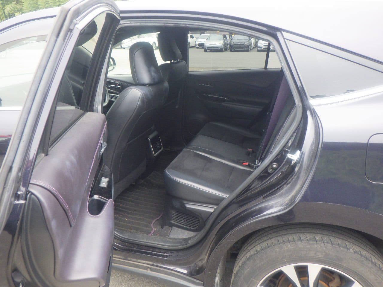 Vehicle SU00001132 large view 22