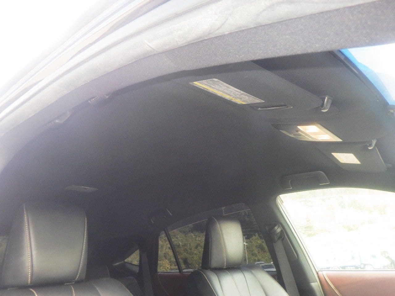 Vehicle SU00001096 large view 25