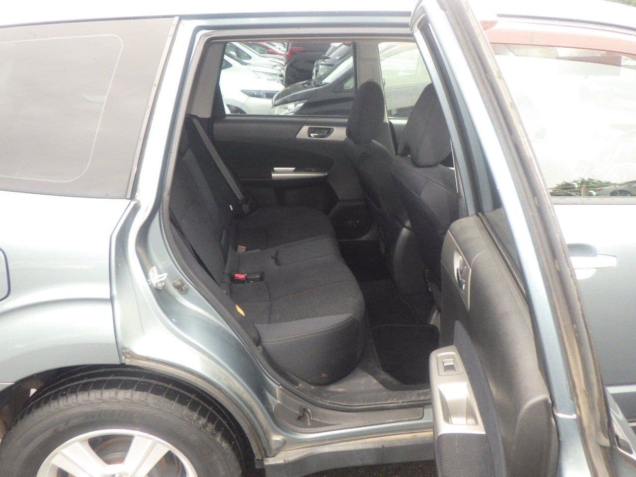 Vehicle SU00001123 large view 21