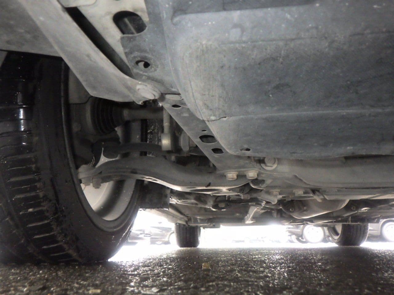 Vehicle SU00001107 large view 16