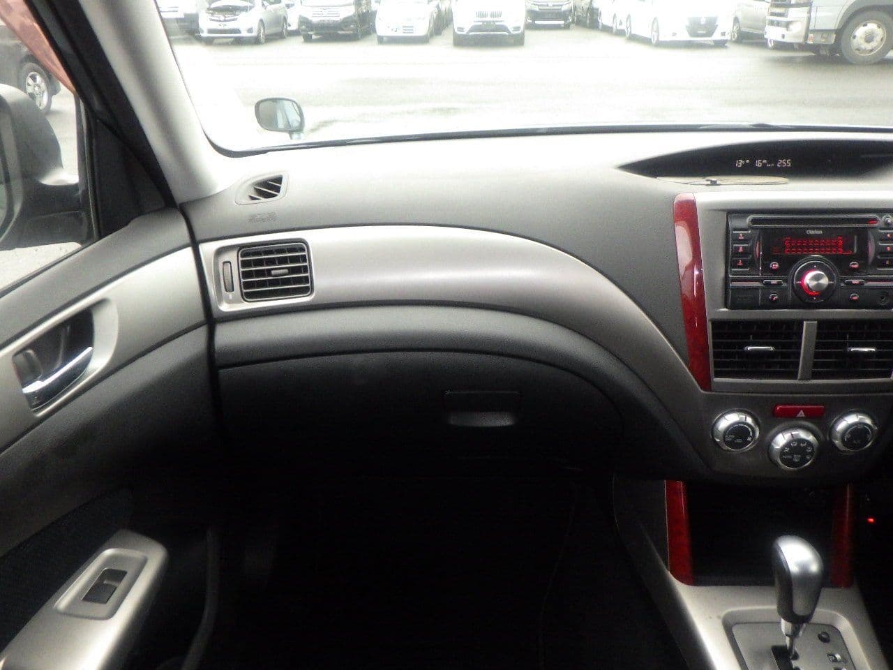 Vehicle SU00001123 large view 26