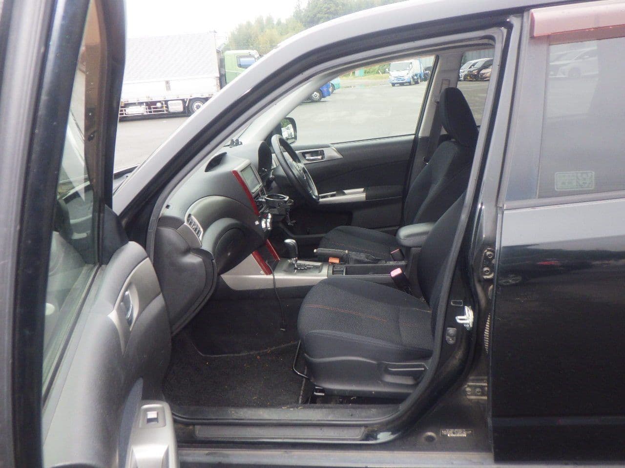 Vehicle SU00001114 large view 21