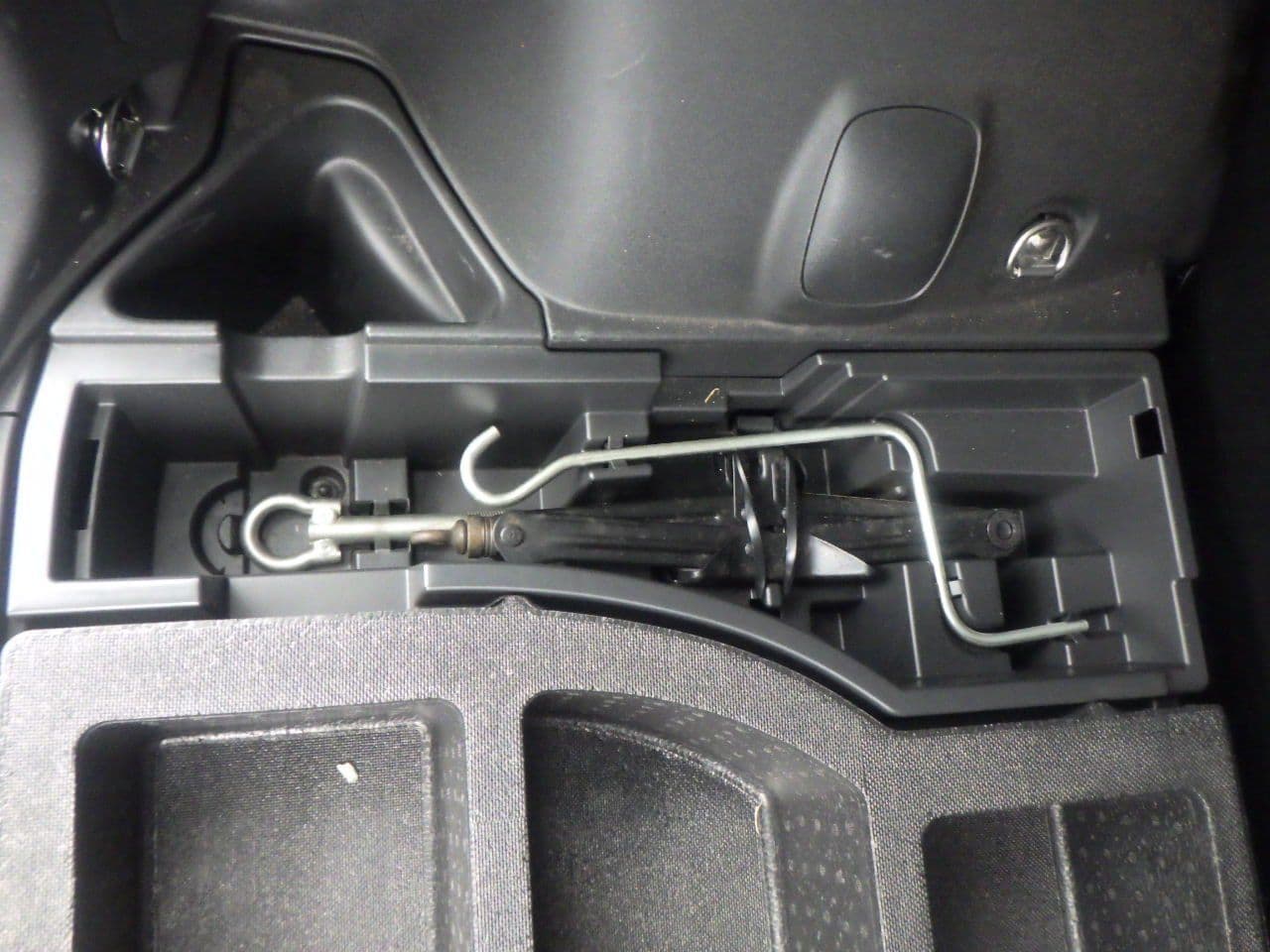 Vehicle SU00001122 large view 35