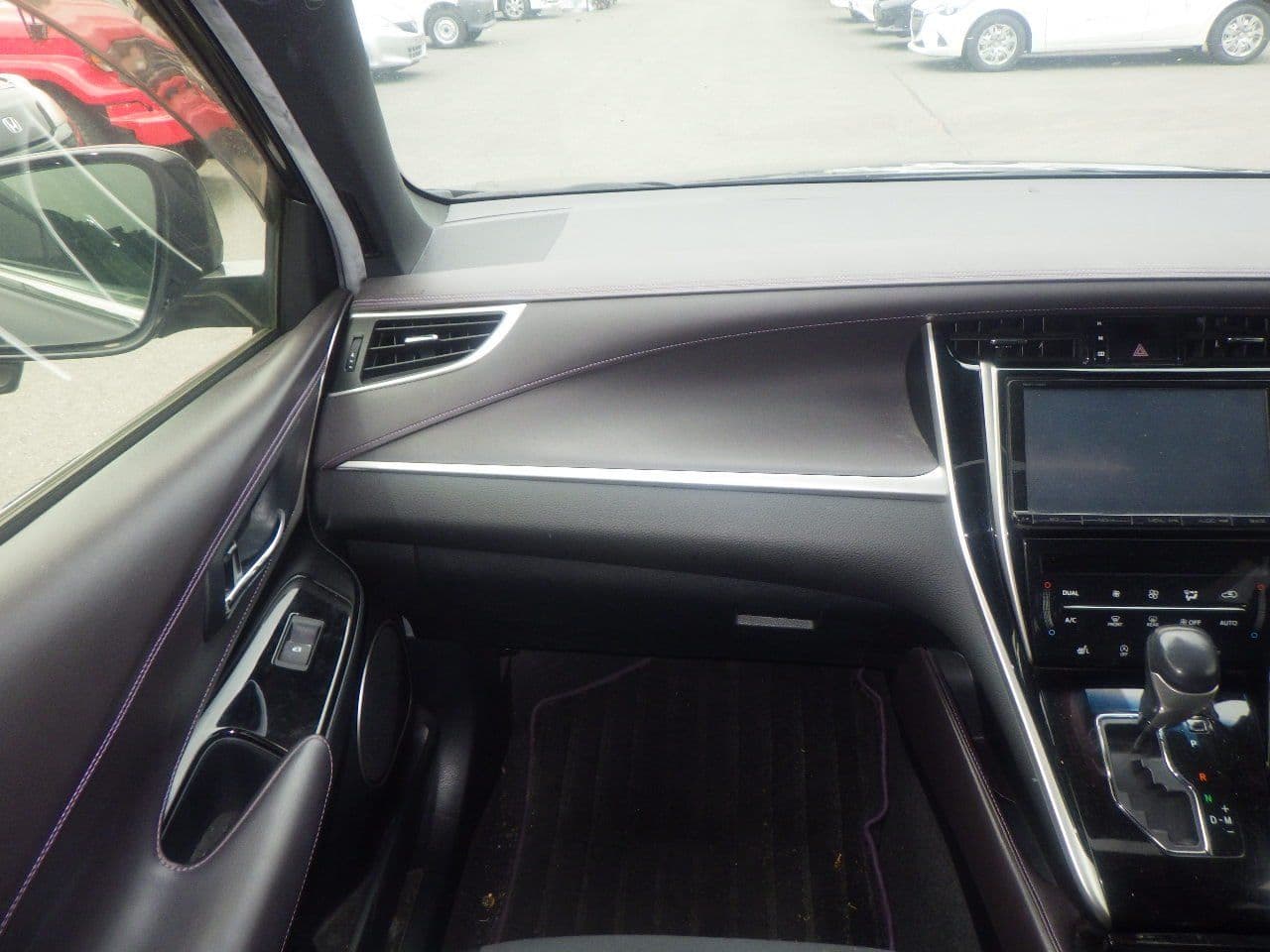 Vehicle SU00001132 large view 26