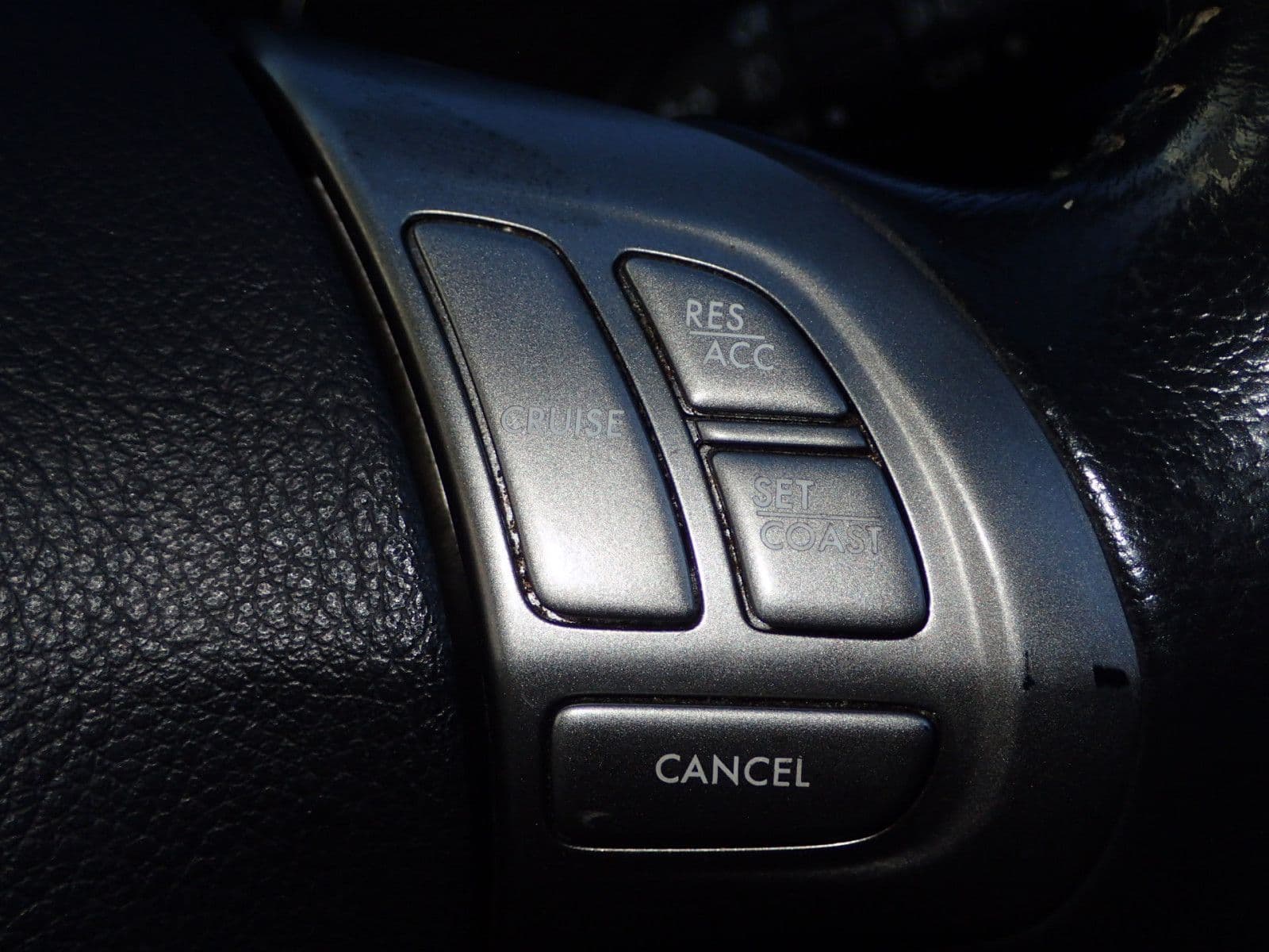 Vehicle SU00001116 large view 36