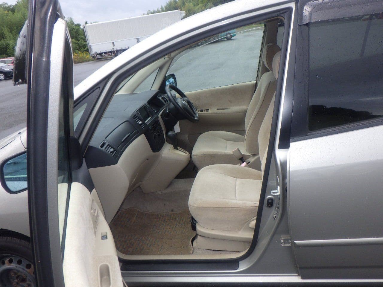 Vehicle SU00001121 large view 24