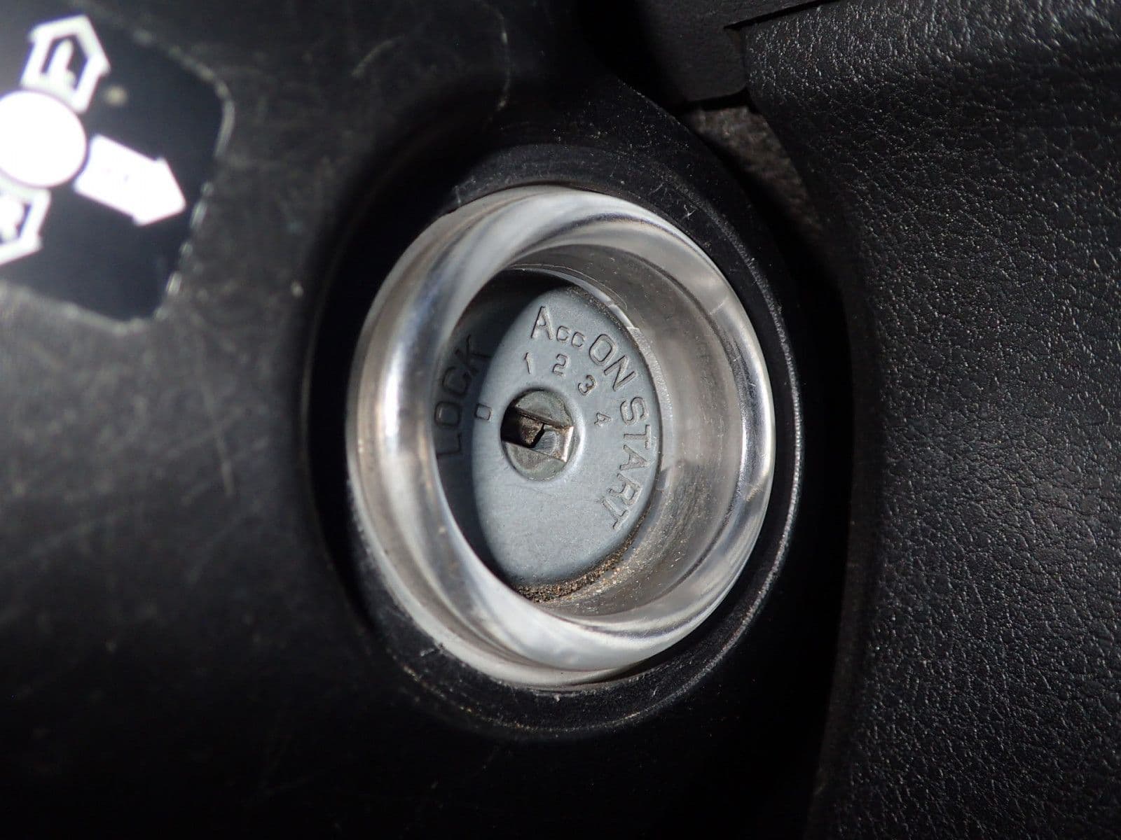 Vehicle SU00001116 large view 32