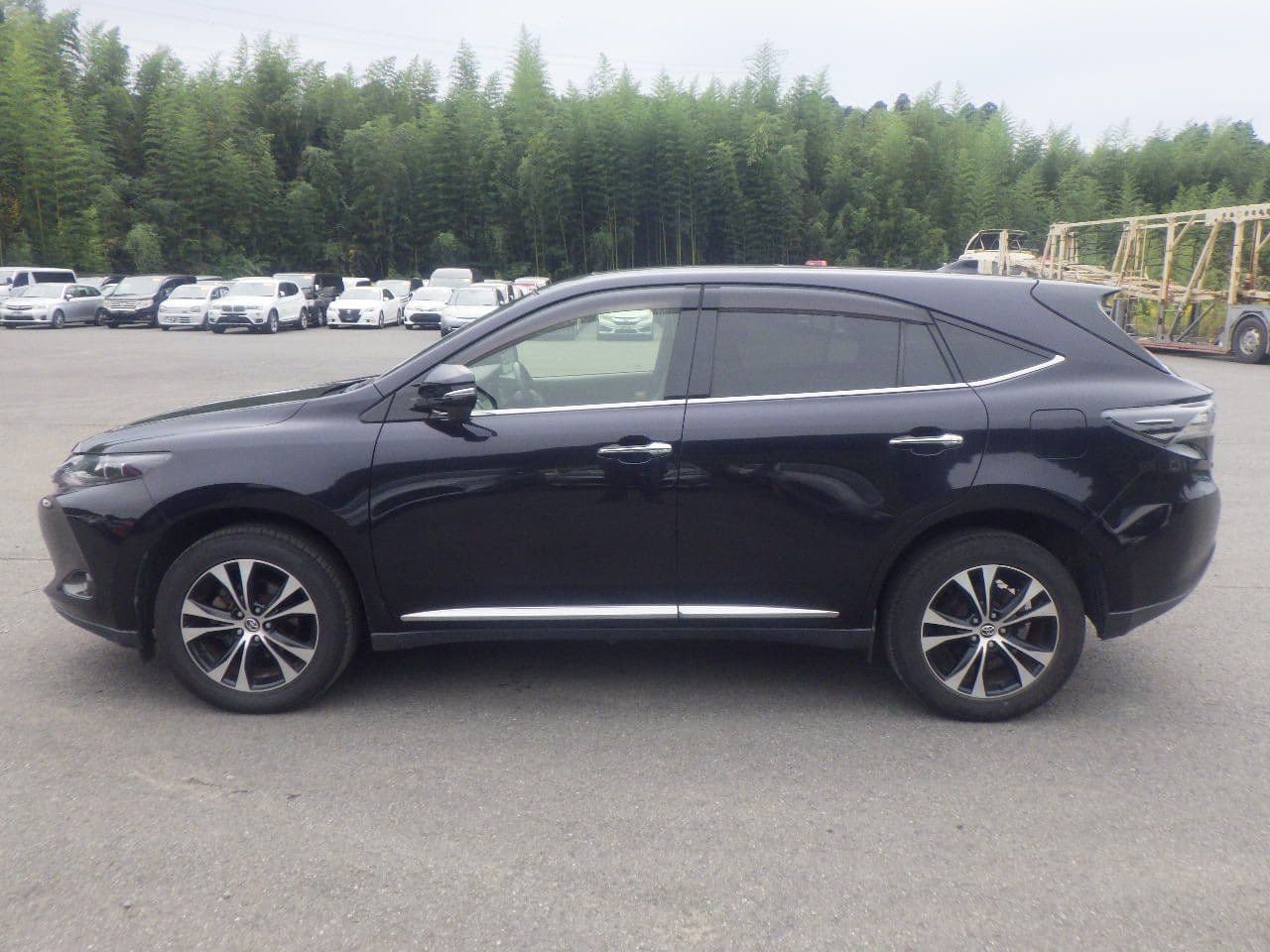 Vehicle SU00001132 large view 3