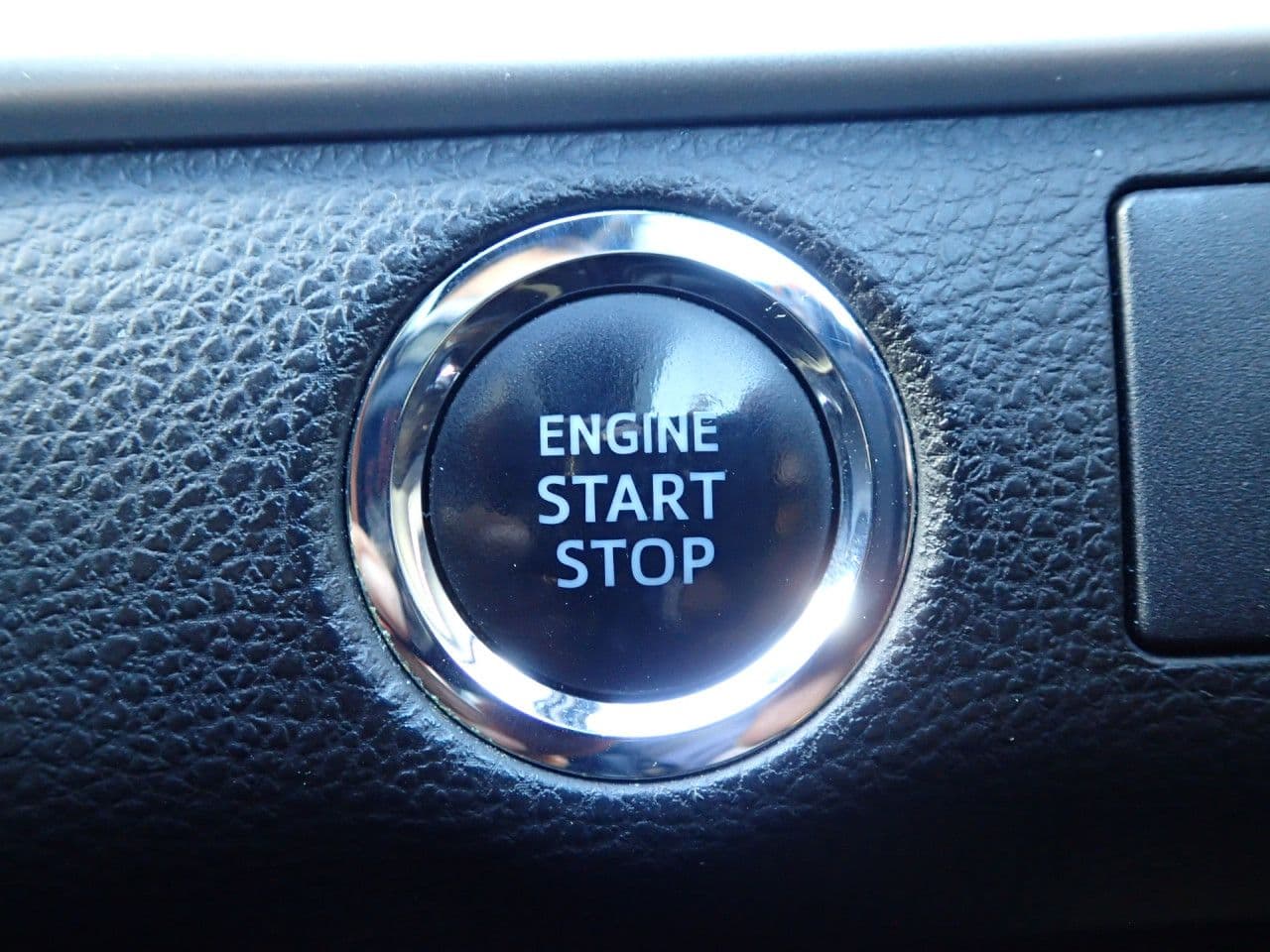 Vehicle SU00001131 large view 32