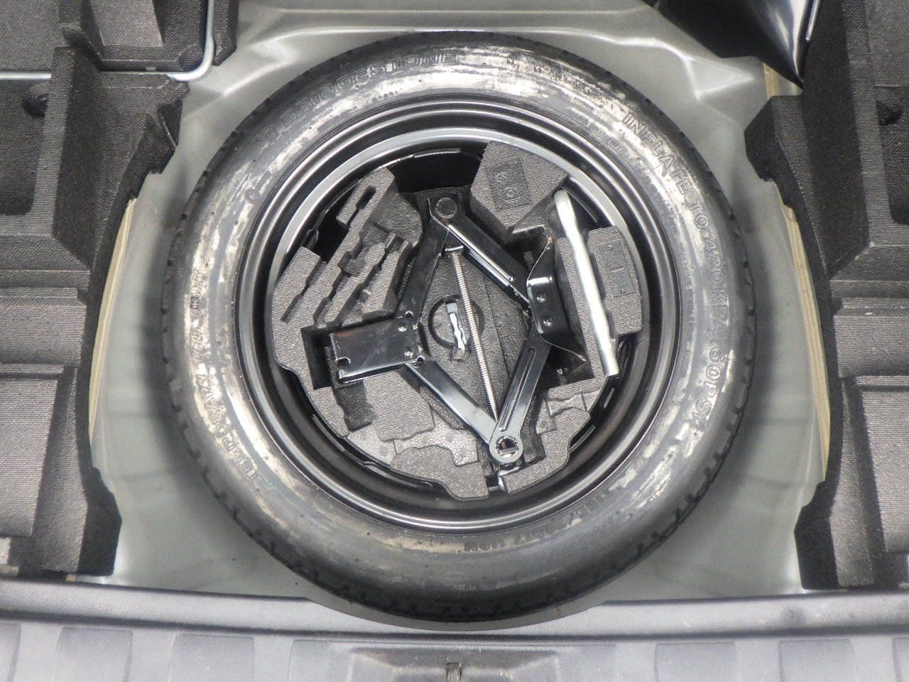 Vehicle SU00001114 large view 32