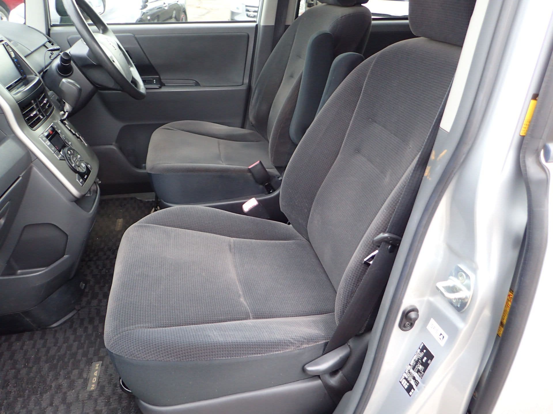 Vehicle SU00001153 large view 26