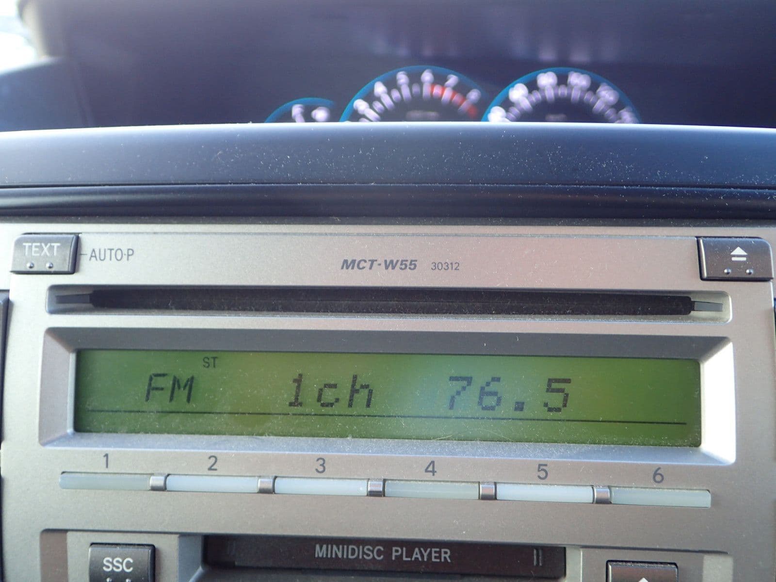 Vehicle SU00001133 large view 32