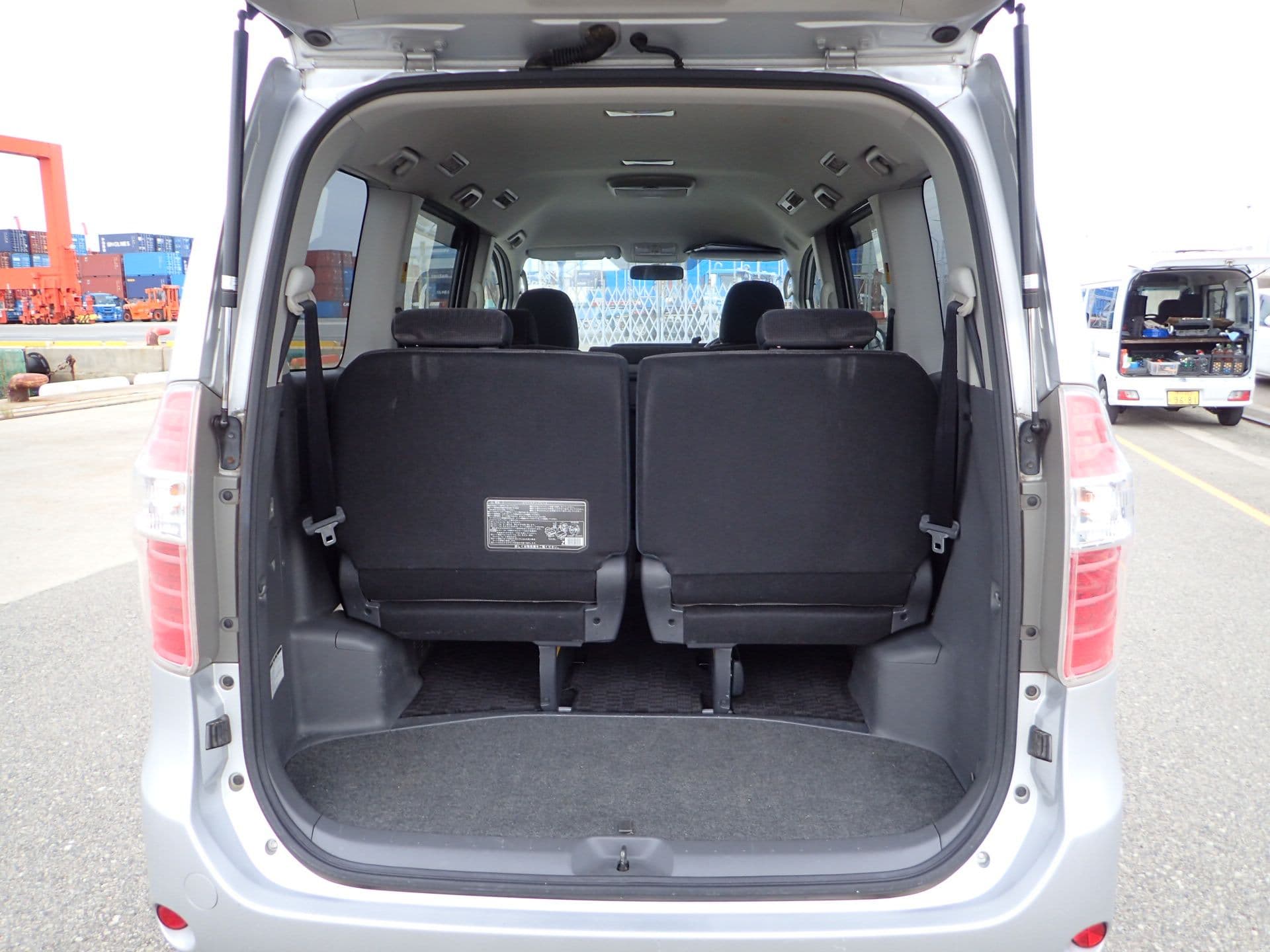 Vehicle SU00001153 large view 23