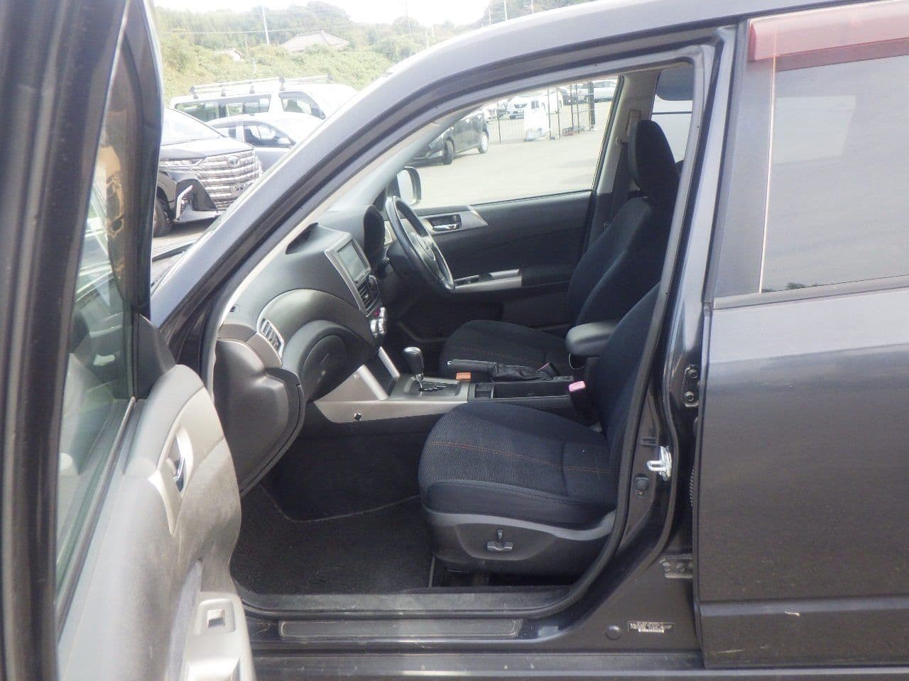 Vehicle SU00001119 large view 24