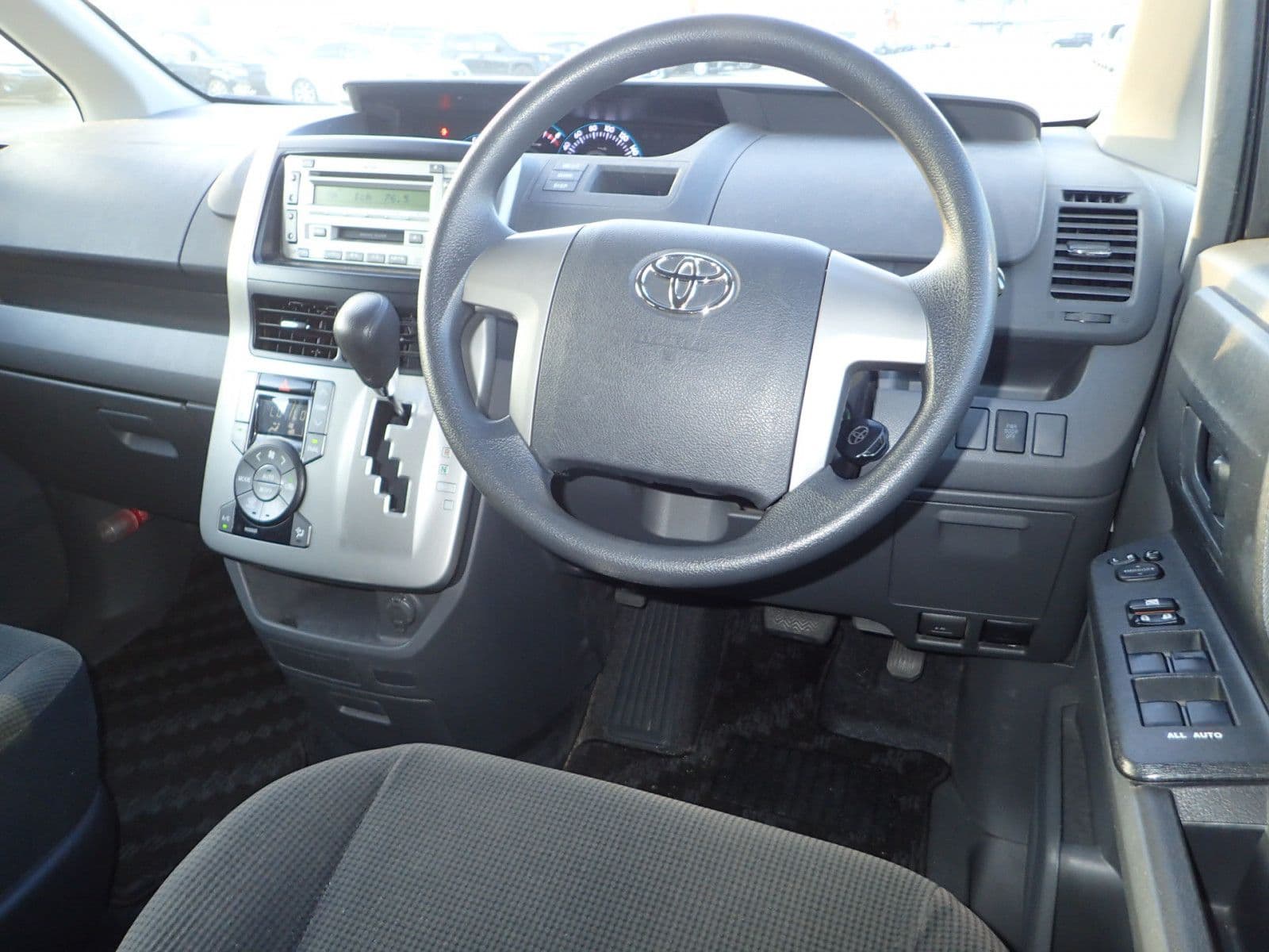 Vehicle SU00001133 large view 27