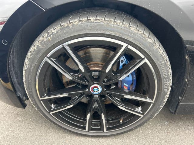 Vehicle SU00001140 large view 9