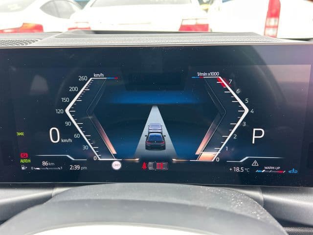 Vehicle SU00001140 large view 27