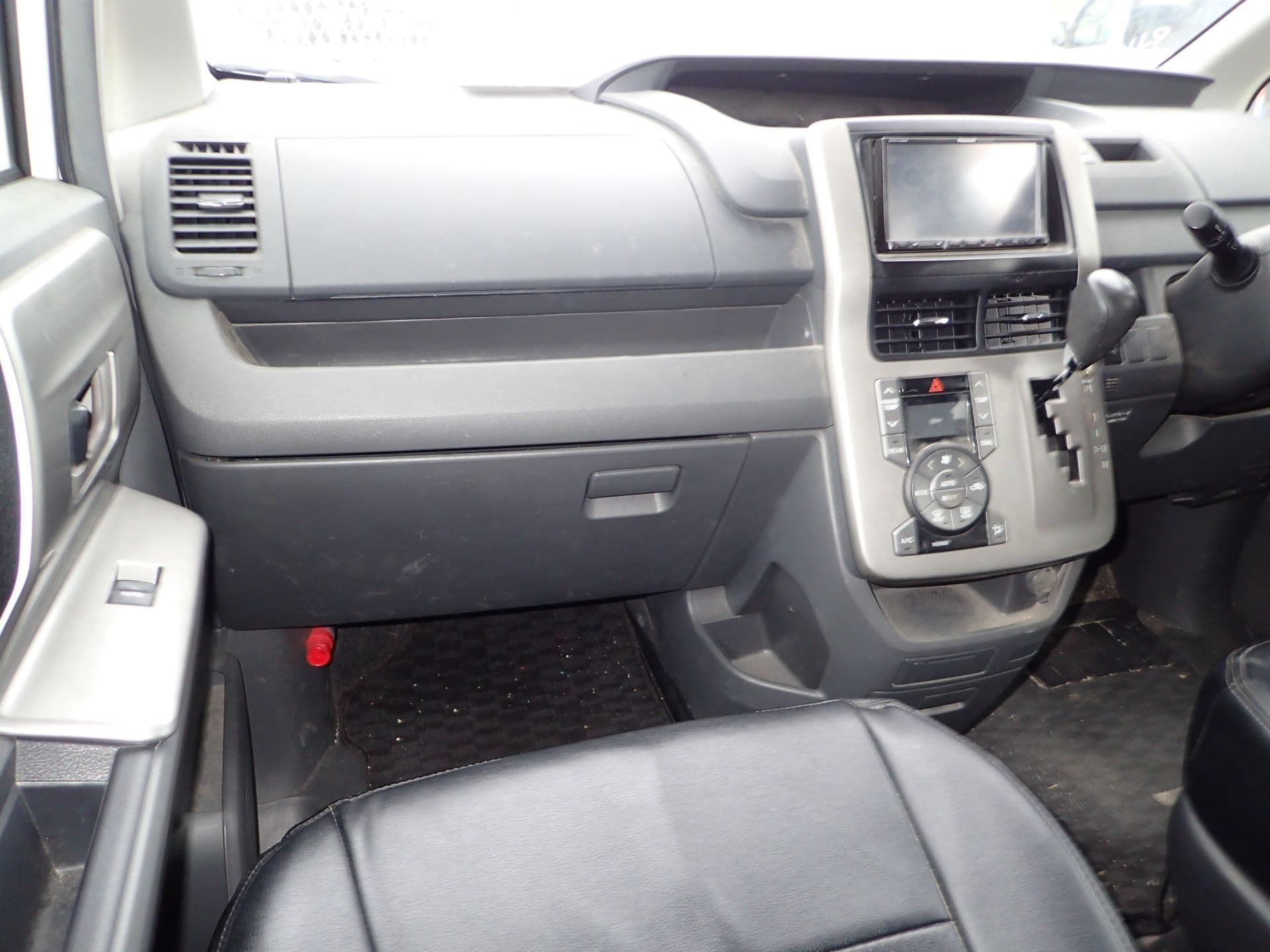 Vehicle SU00001147 large view 29