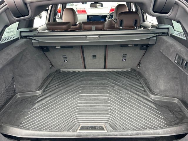 Vehicle SU00001140 large view 21