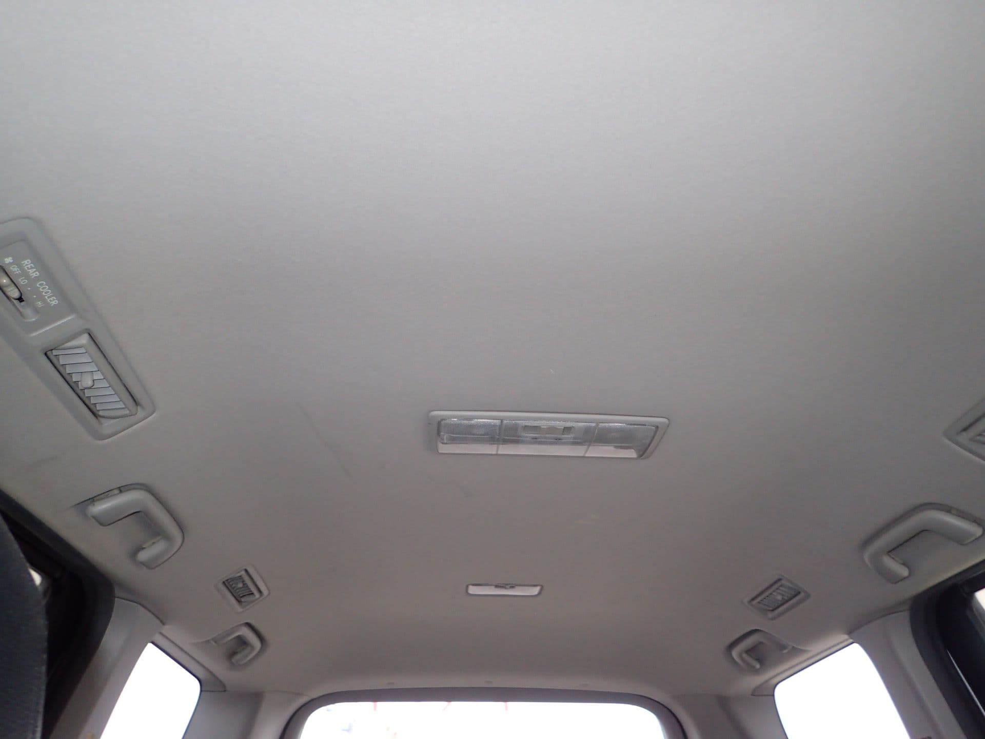 Vehicle SU00001147 large view 27