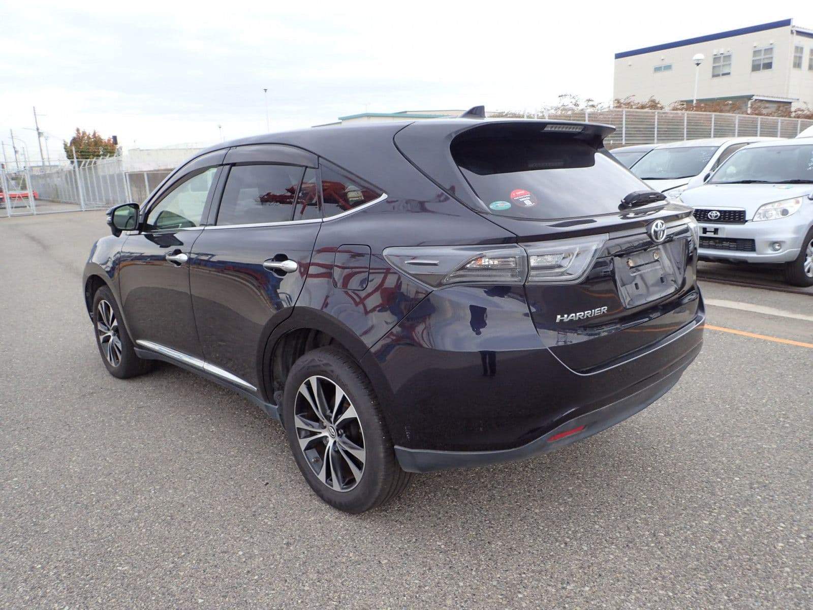 Vehicle SU00001127 large view 4