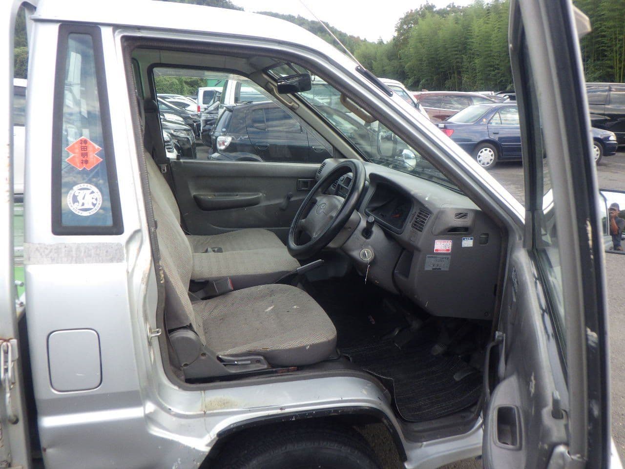 Vehicle SU00001139 large view 18