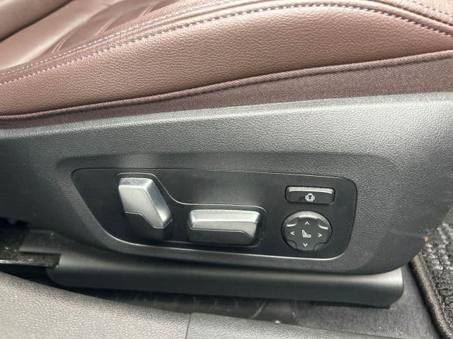 Vehicle SU00001140 large view 36