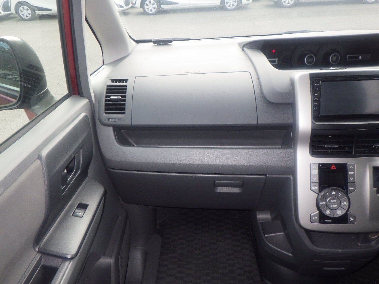 Vehicle SU00001136 large view 27